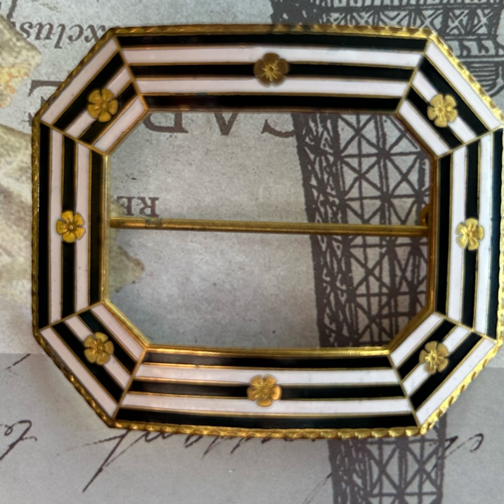 EXQUISITE ANTIQUE GUILLOCHE ON BRASS ENAMEL PIN - Picture 2 of 4